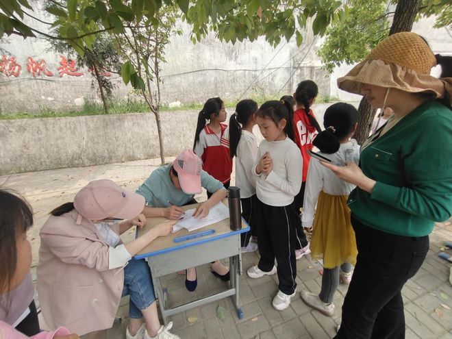运动凝聚力量 激情飞扬赛场 新县启福小学举行2023年春季运动会