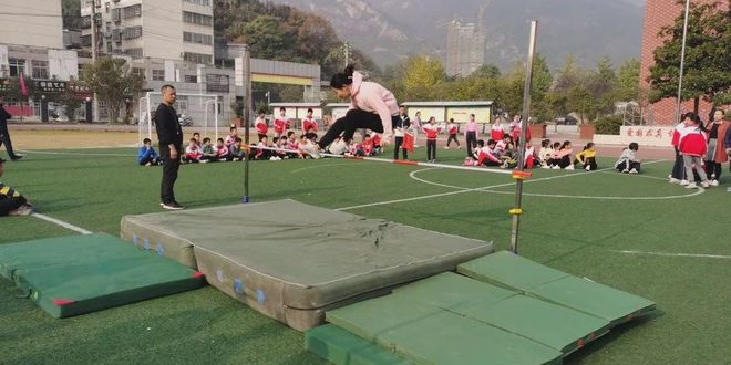 新县启福小学举行2021年秋季运动会