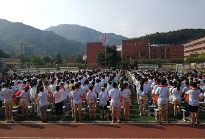 河南省信阳市新县启福小学举行2021年秋季开学典礼暨法制报告会