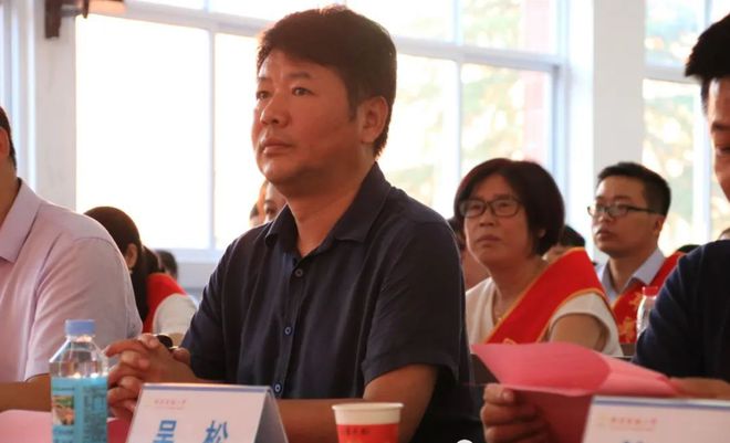 默默无闻奉献智慧，孜孜不倦耕耘心田——河南省信阳市新县启福小学